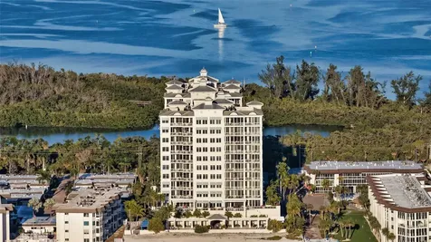 2052 Benjamin Franklin Drive Sarasota FL 34236