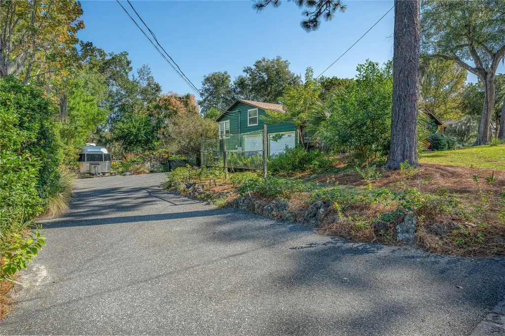 1438 Crestview Drive Mount Dora FL 32757