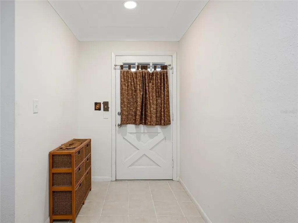 1438 Crestview Drive Mount Dora FL 32757
