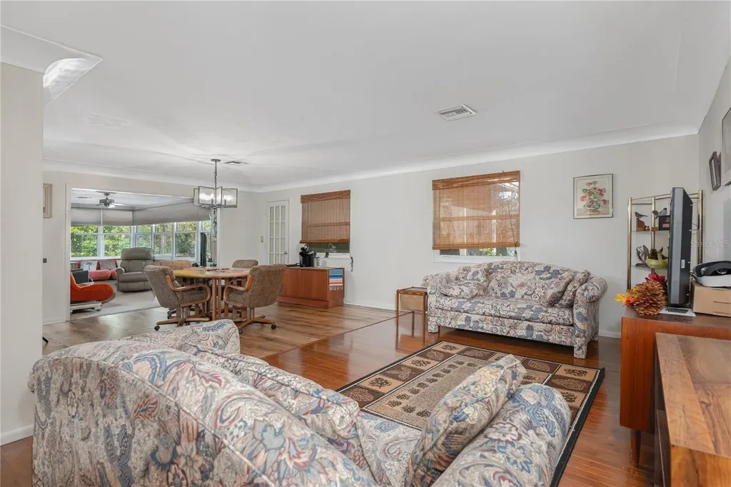 1438 Crestview Drive Mount Dora FL 32757