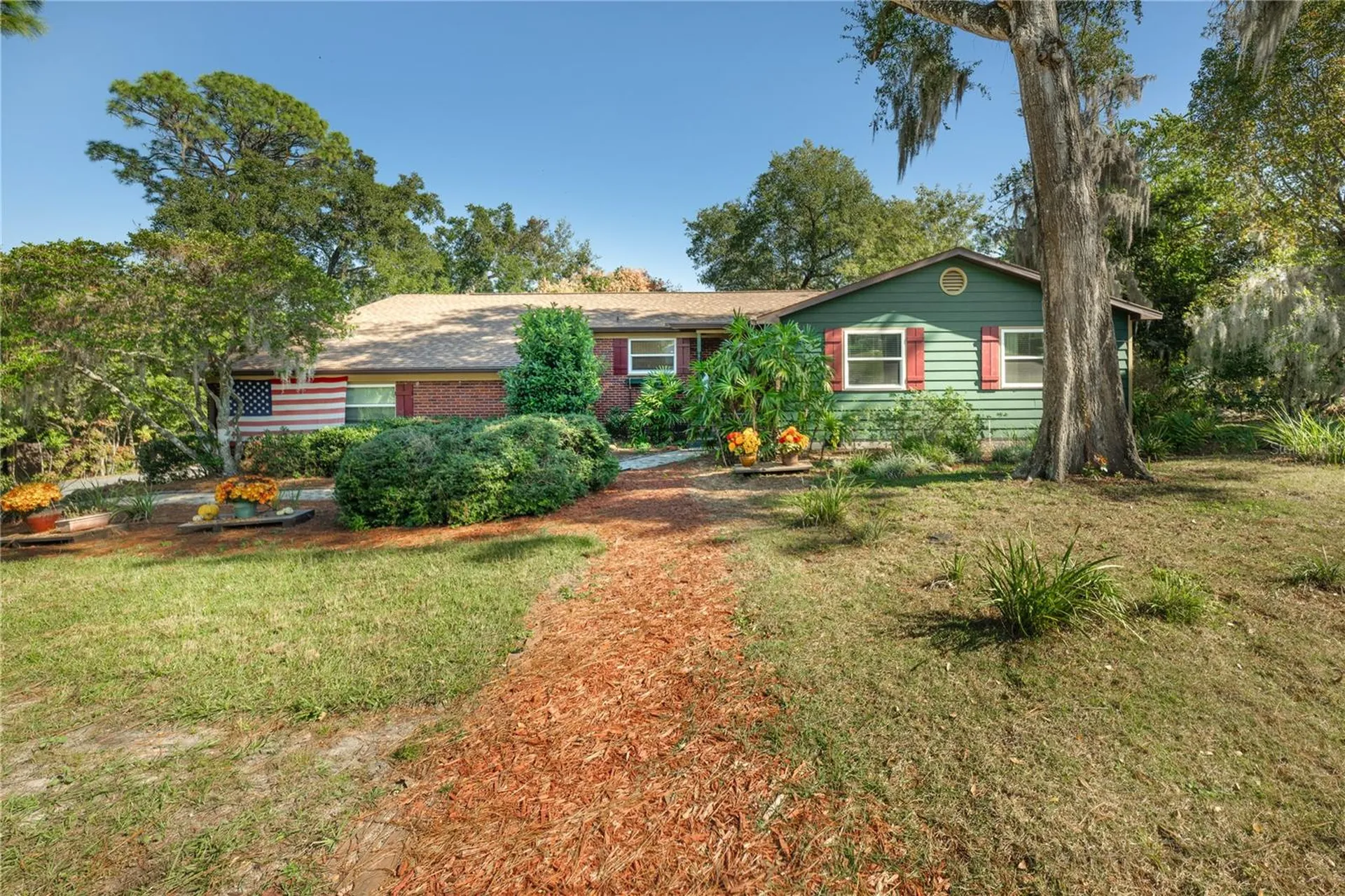 1438 Crestview Drive Mount Dora FL 32757