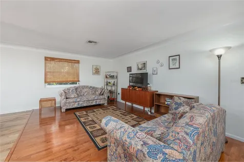 1438 Crestview Drive Mount Dora FL 32757