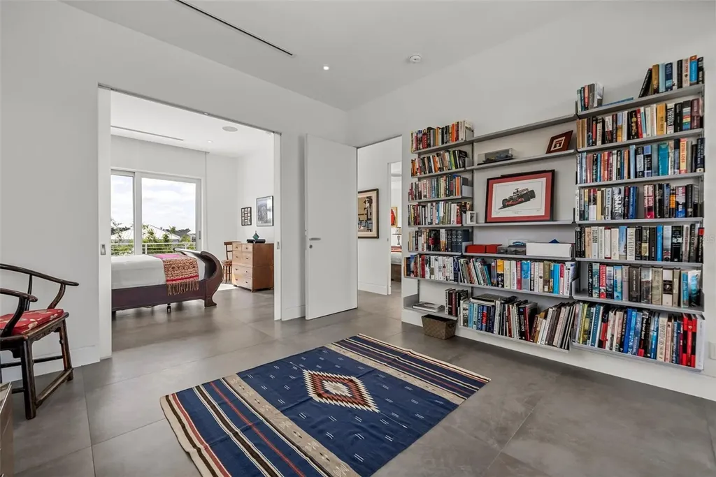 1365 Harbor Drive Sarasota FL 34239