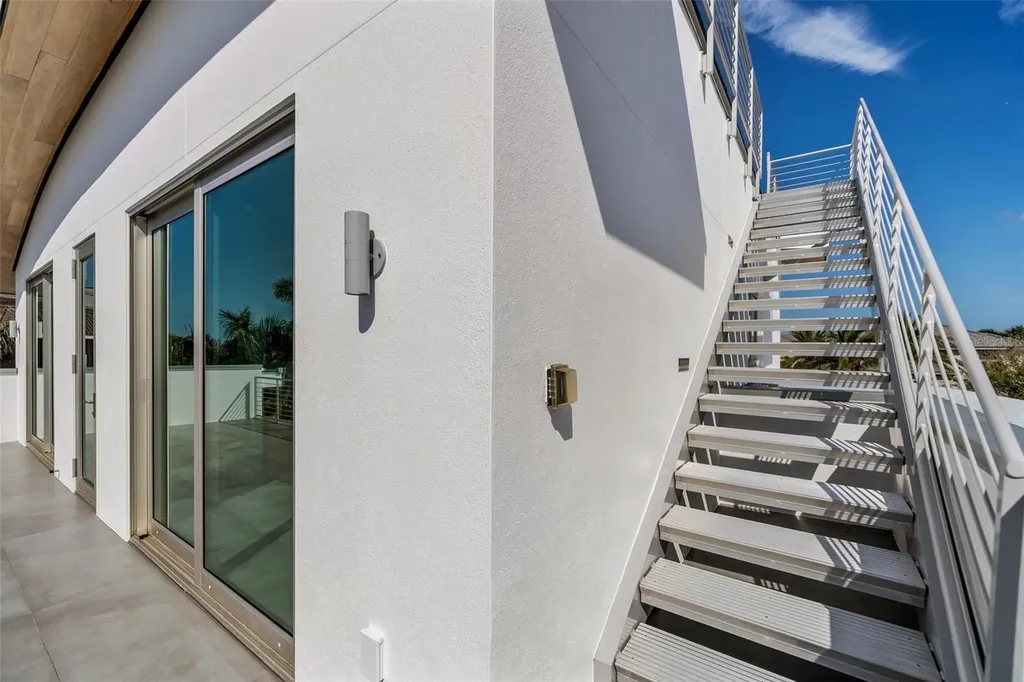 1365 Harbor Drive Sarasota FL 34239