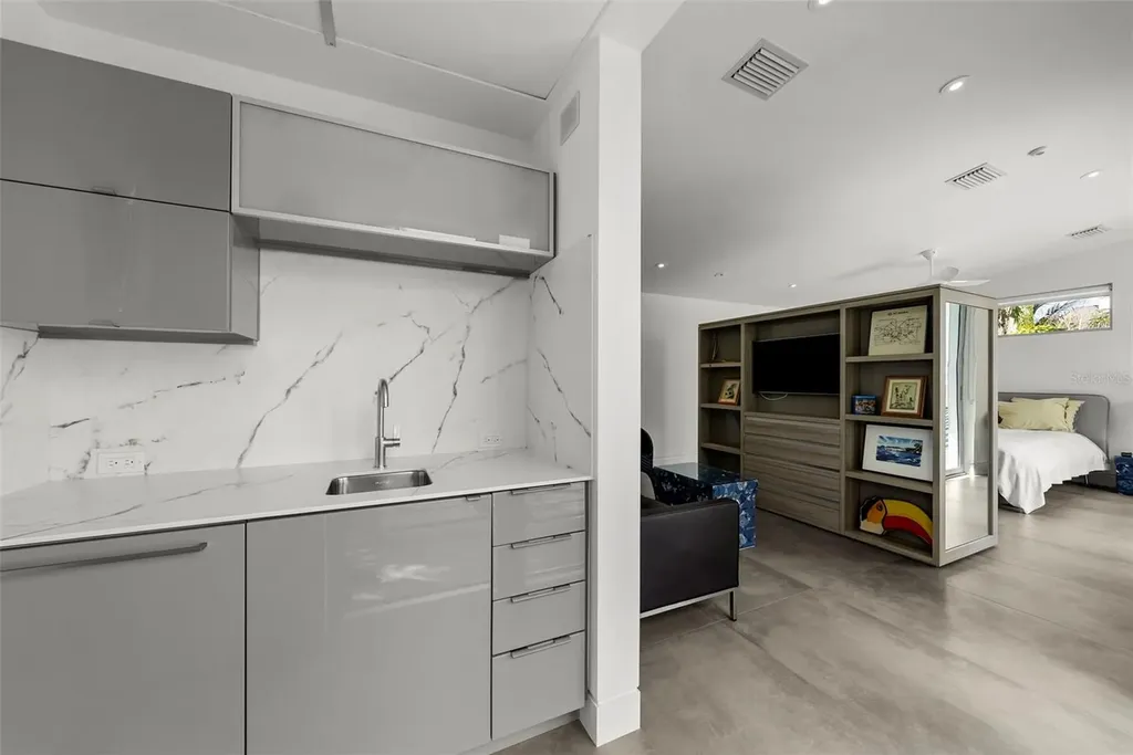 1365 Harbor Drive Sarasota FL 34239