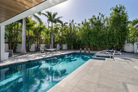 1365 Harbor Drive Sarasota FL 34239