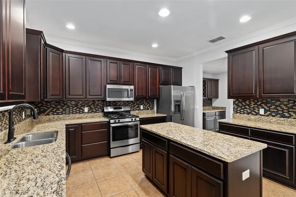 1048 NW 233rd Drive Newberry FL 32669