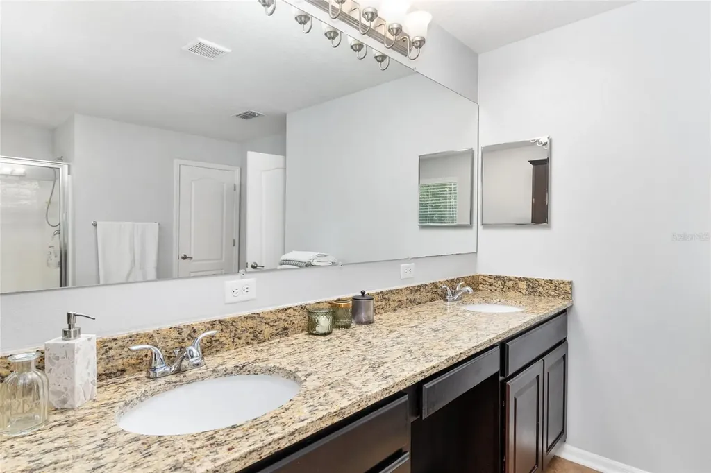 1048 NW 233rd Drive Newberry FL 32669