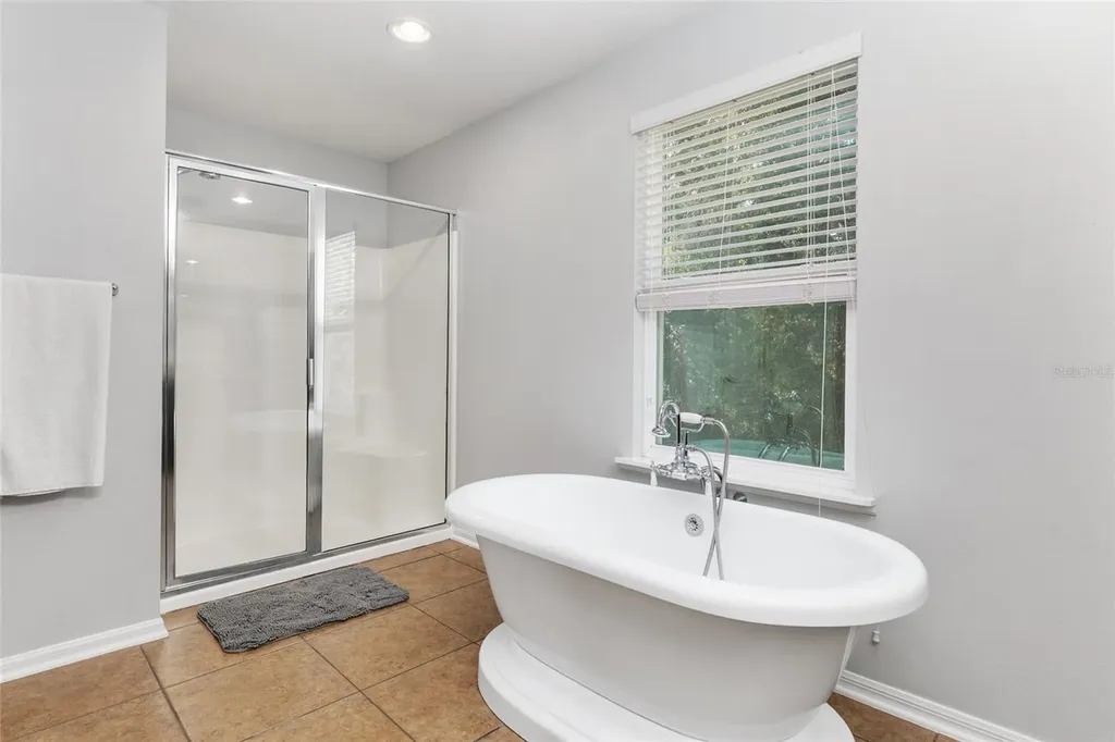 1048 NW 233rd Drive Newberry FL 32669