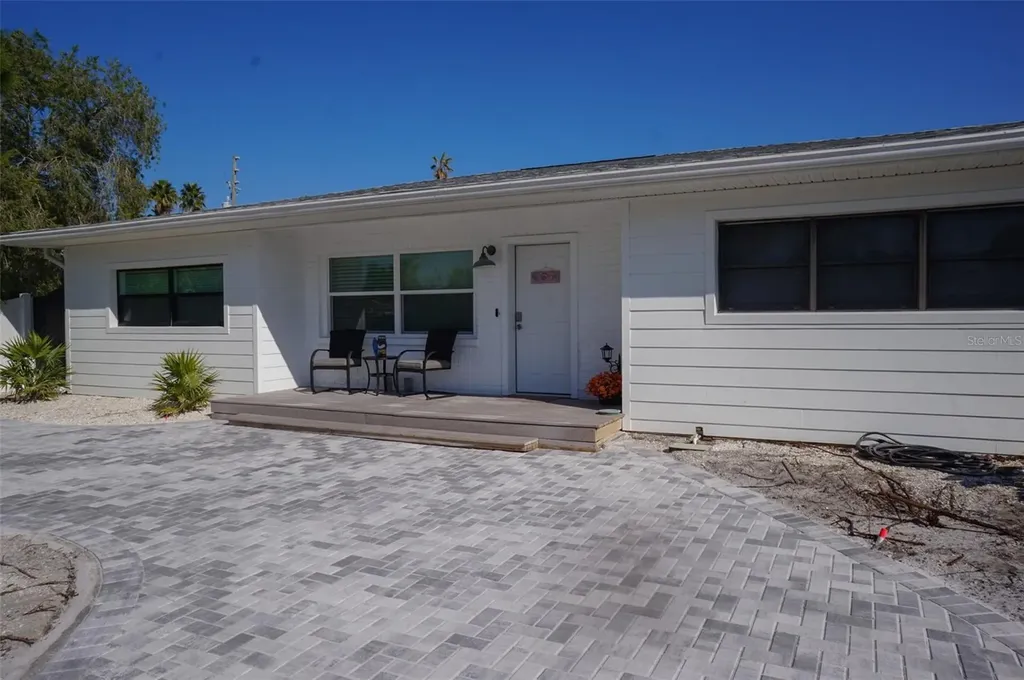 929 Lantana Avenue Clearwater Beach FL 33767