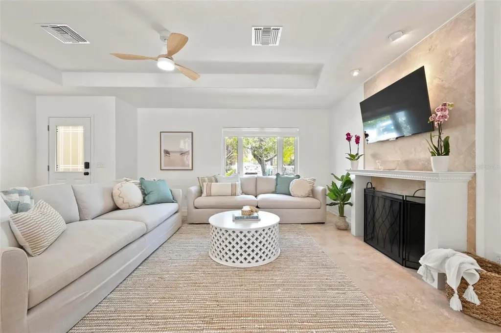 204 75th Street Holmes Beach FL 34217