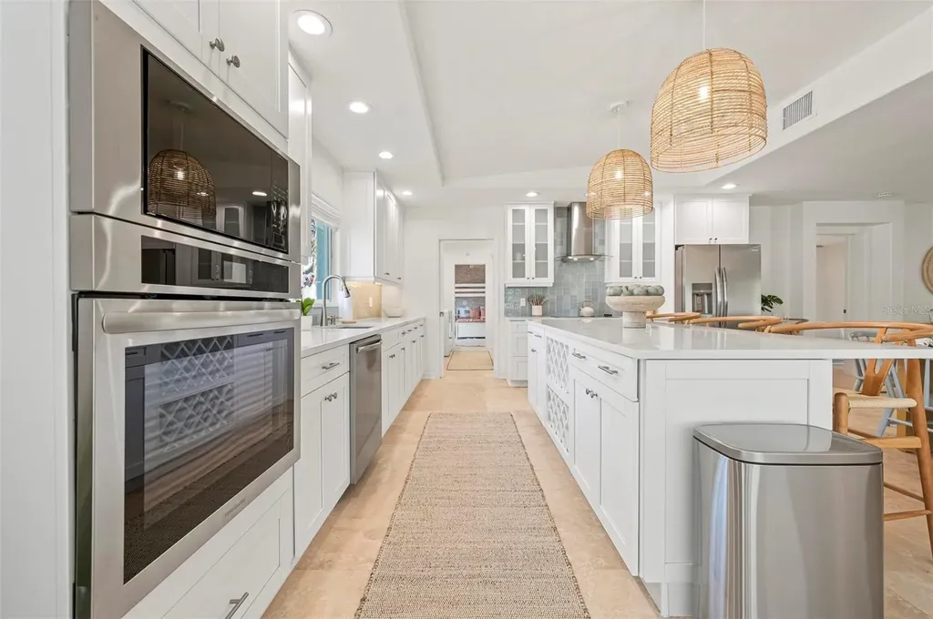 204 75th Street Holmes Beach FL 34217