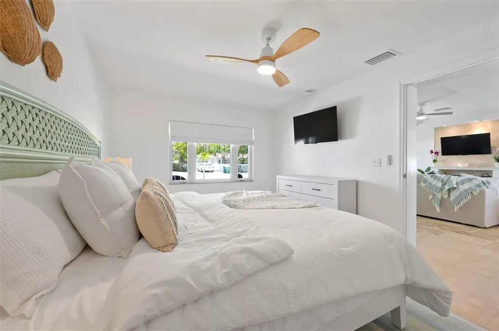 204 75th Street Holmes Beach FL 34217