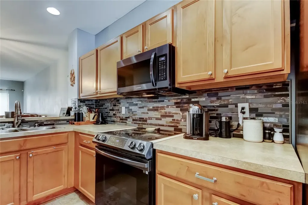 8504 Gablebend Way Tampa FL 33647