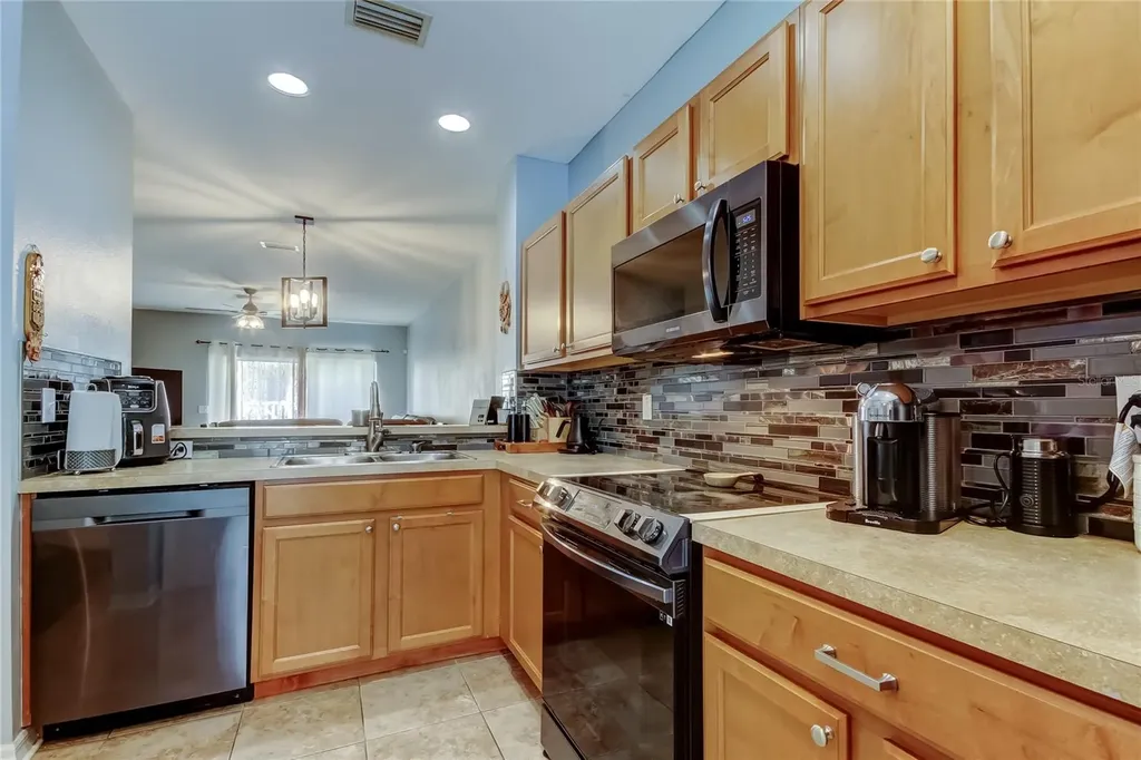 8504 Gablebend Way Tampa FL 33647