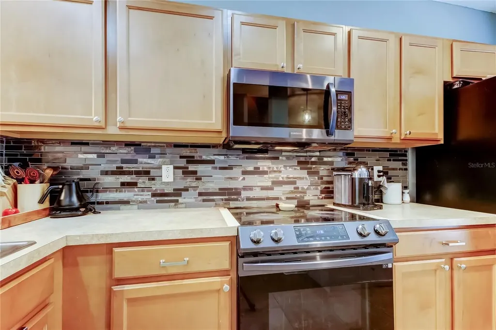 8504 Gablebend Way Tampa FL 33647