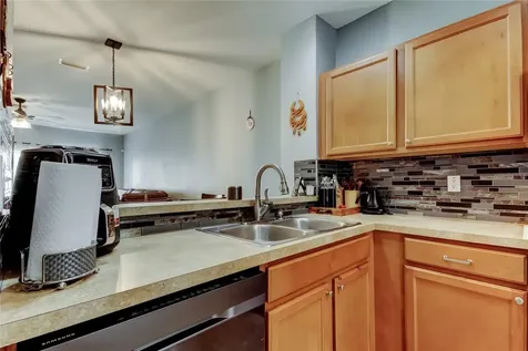 8504 Gablebend Way Tampa FL 33647