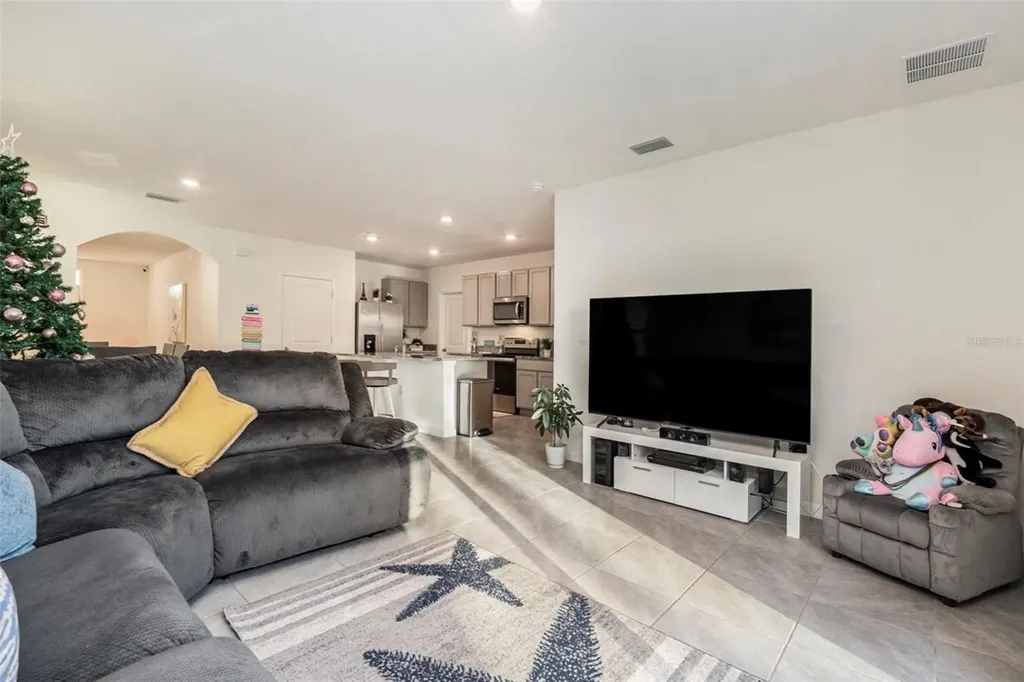 9319 Forge Breeze Loop Wesley Chapel FL 33545
