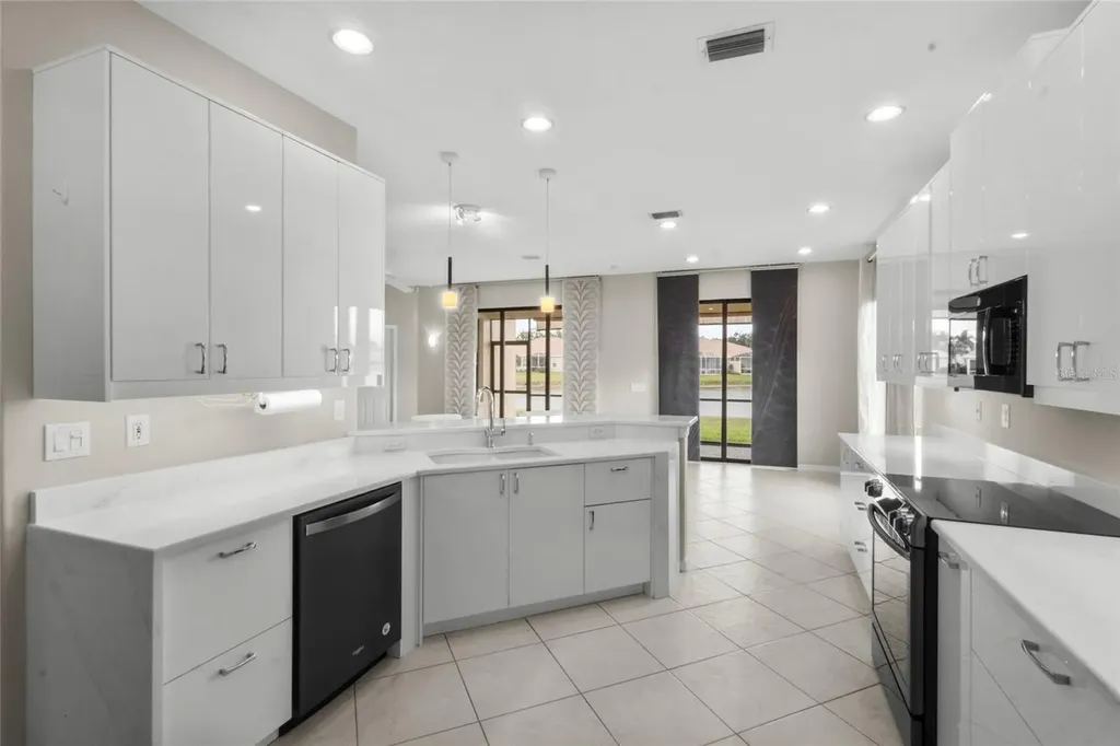 4160 Mackay Falls Terrace Sarasota FL 34243