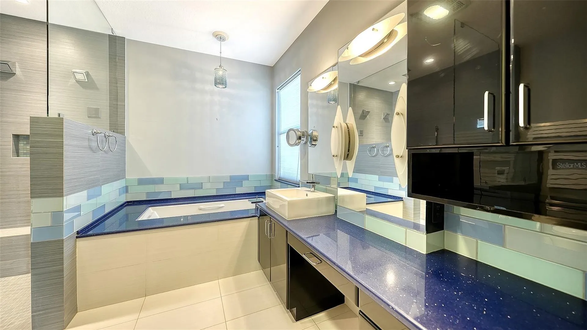 4160 Mackay Falls Terrace Sarasota FL 34243