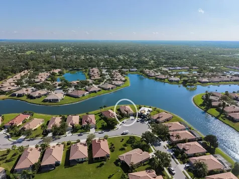 4160 Mackay Falls Terrace Sarasota FL 34243