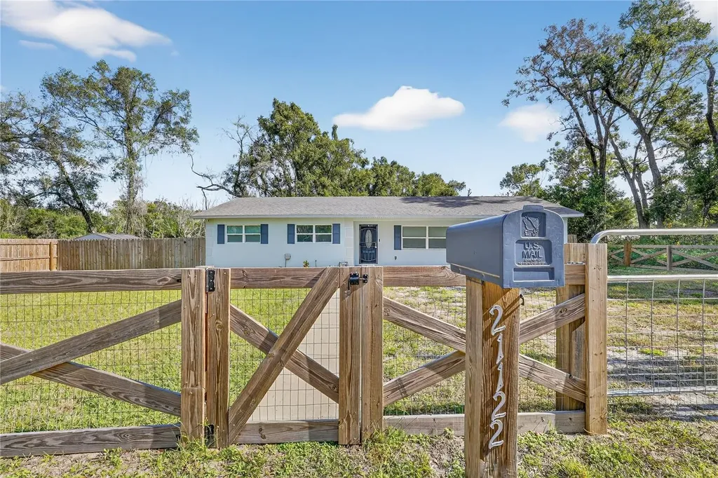 21122 Kersey Dade City FL 33523