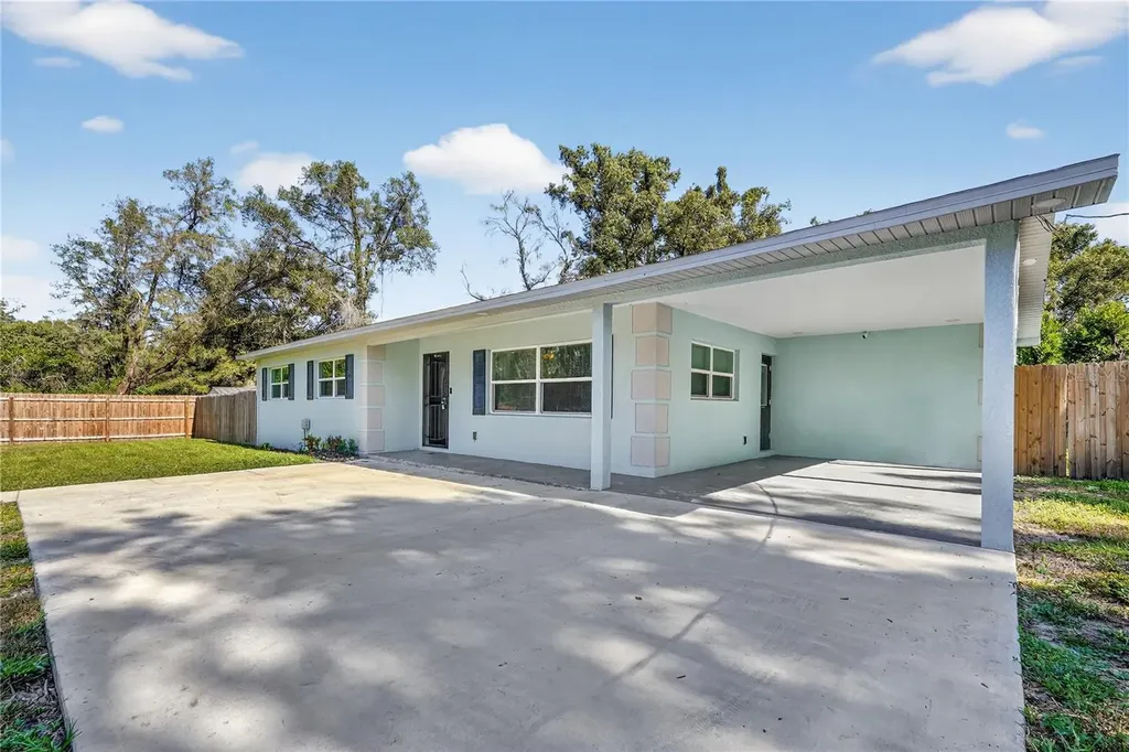 21122 Kersey Dade City FL 33523