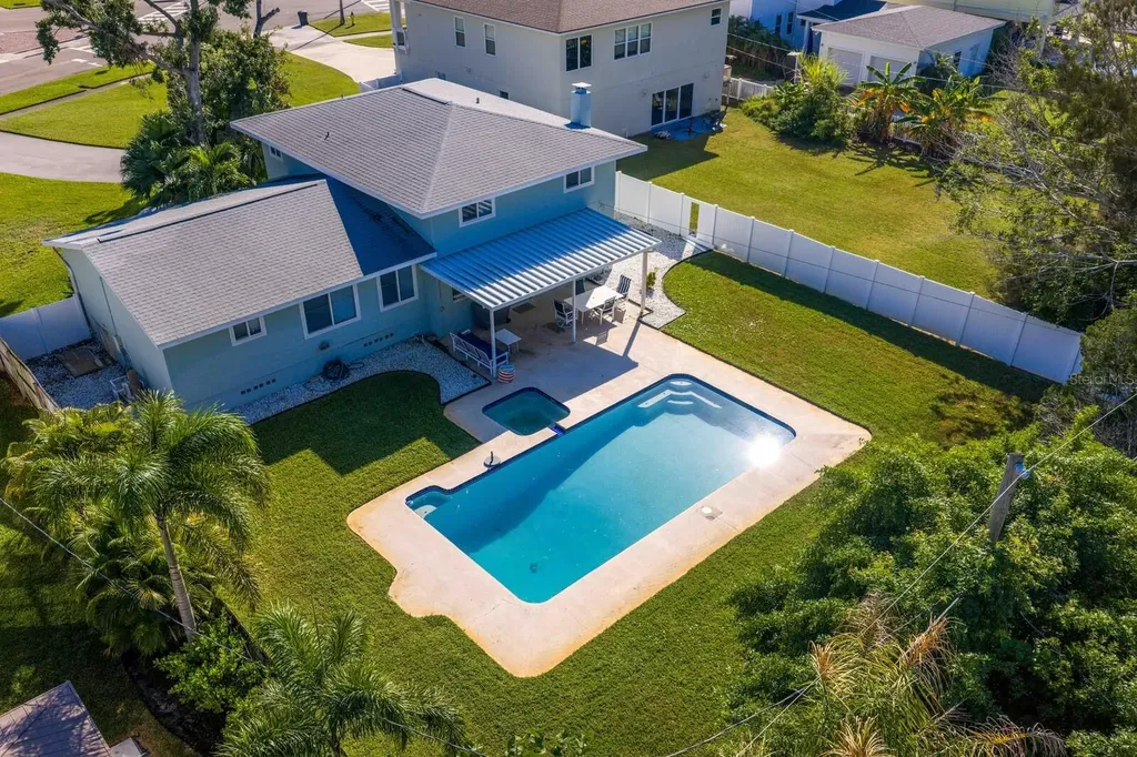 5500 Venetian Boulevard NE St Petersburg FL 33703