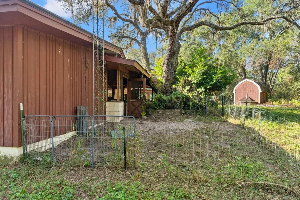 4877 Merlin Circle Dade City FL 33523