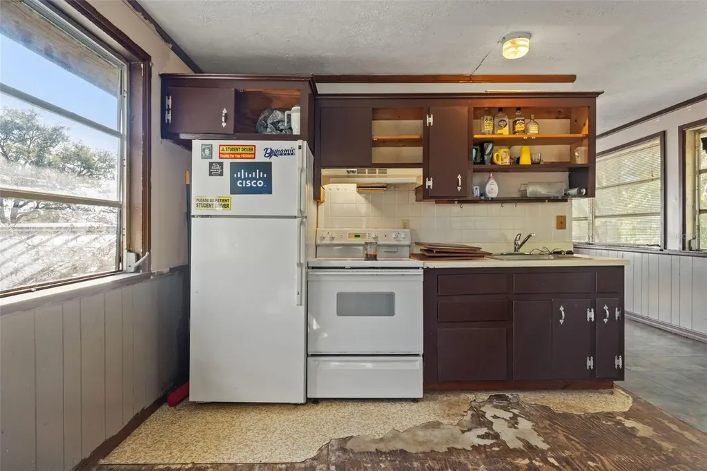 4877 Merlin Circle Dade City FL 33523