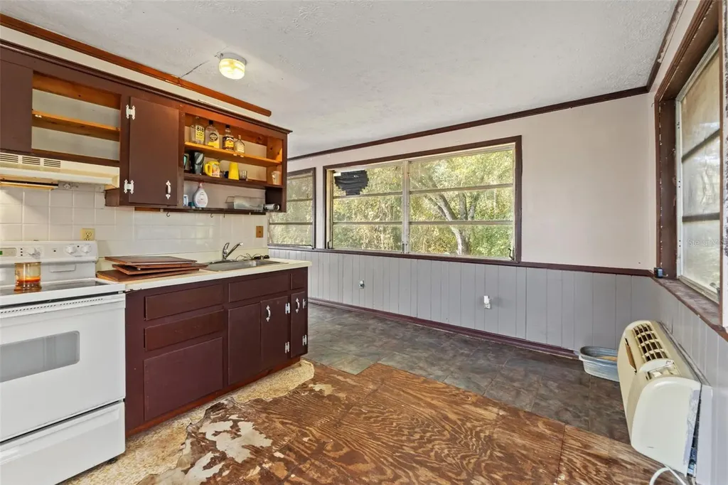 4877 Merlin Circle Dade City FL 33523