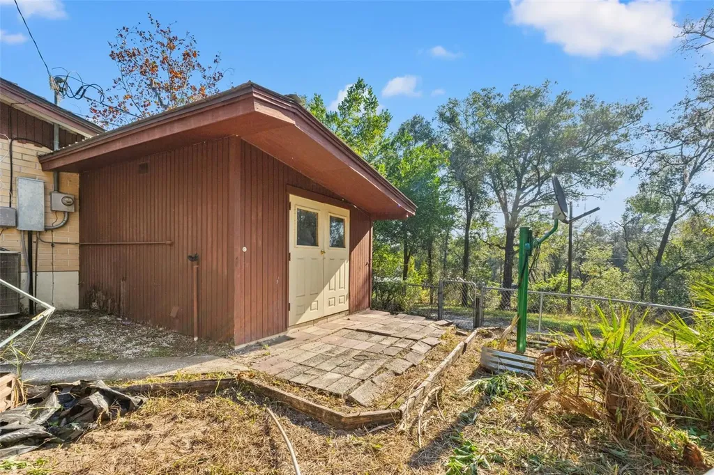 4877 Merlin Circle Dade City FL 33523