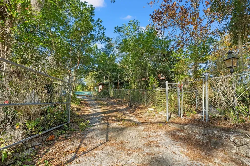 4877 Merlin Circle Dade City FL 33523