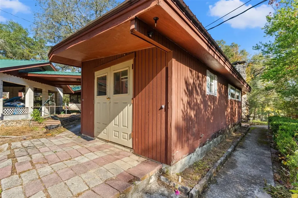4877 Merlin Circle Dade City FL 33523
