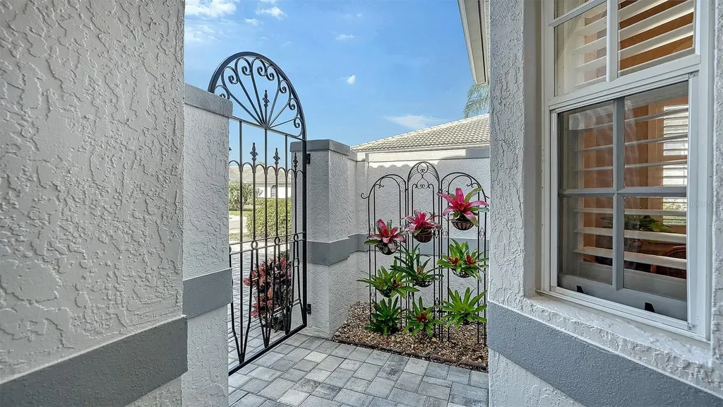 5701 Long Common Circle Sarasota FL 34235