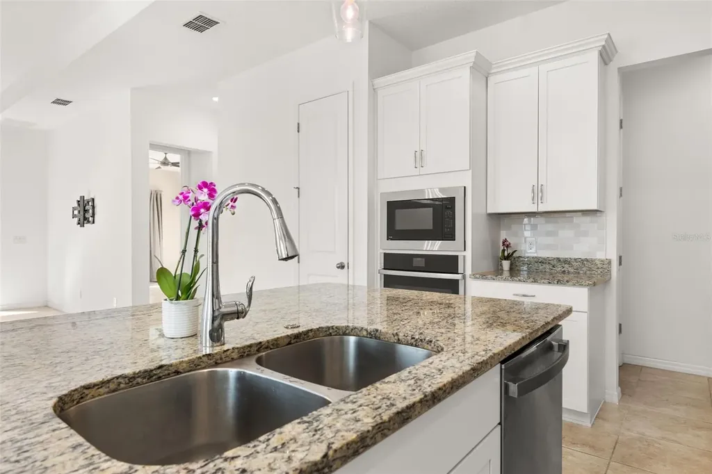 1855 Flora Pass Place Kissimmee FL 34747