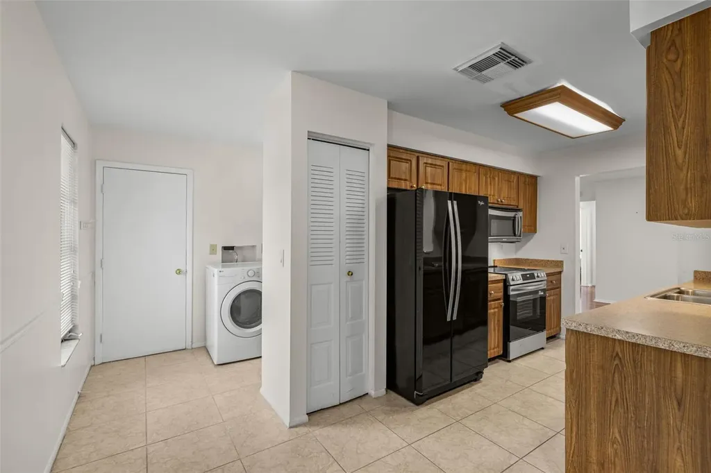142 Stafford Circle Palm Harbor FL 34684