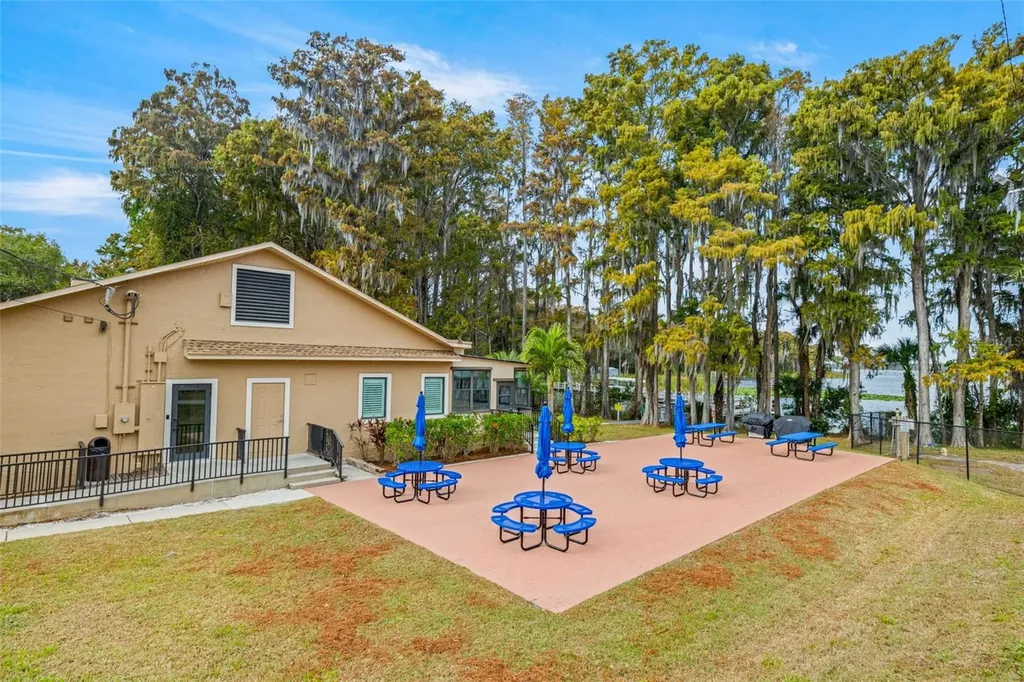 142 Stafford Circle Palm Harbor FL 34684
