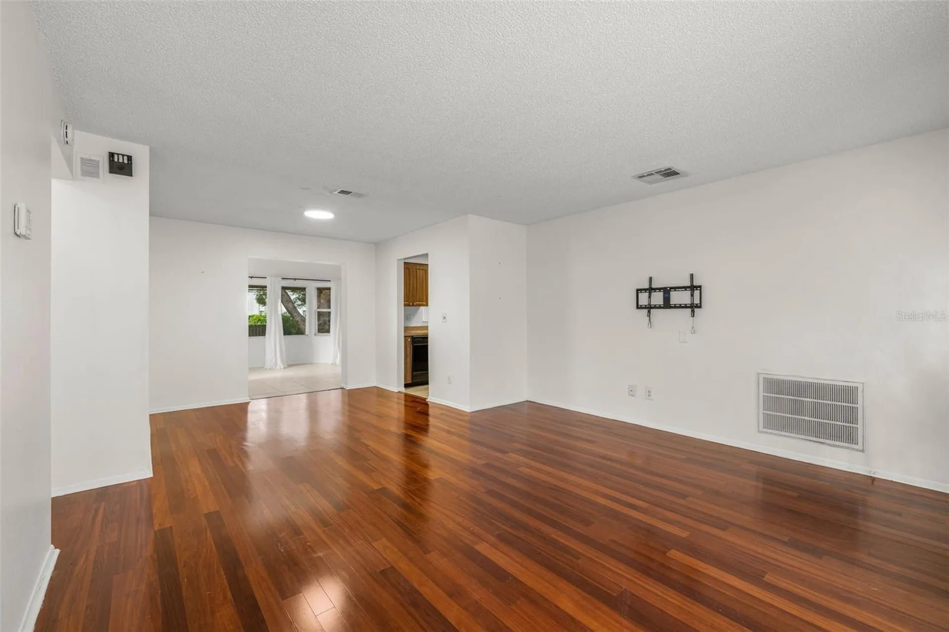 142 Stafford Circle Palm Harbor FL 34684