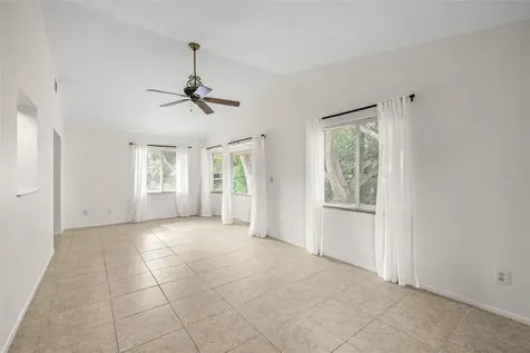 142 Stafford Circle Palm Harbor FL 34684