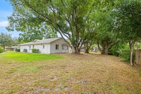 142 Stafford Circle Palm Harbor FL 34684