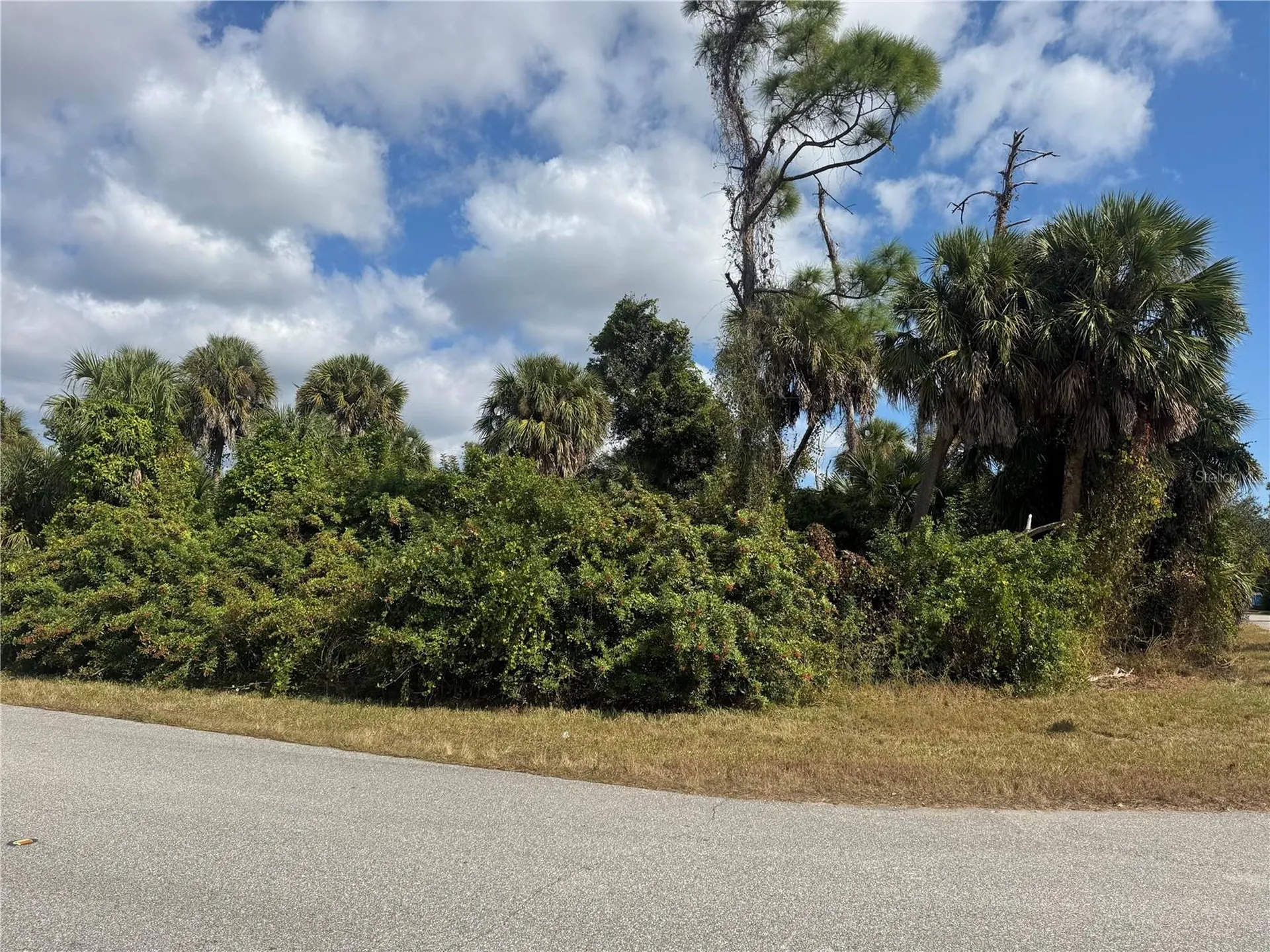 17030 17040 Clingman Avenue 82 Flaming Boulevard Avenue Port Charlotte FL 33954