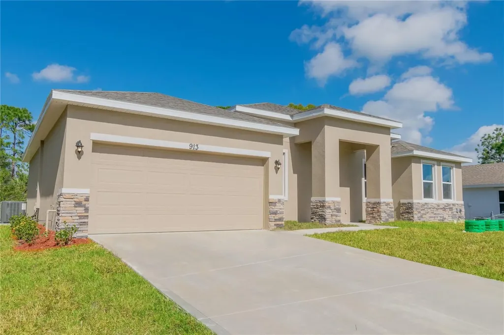 913 Sanger Street SE Palm Bay FL 32909
