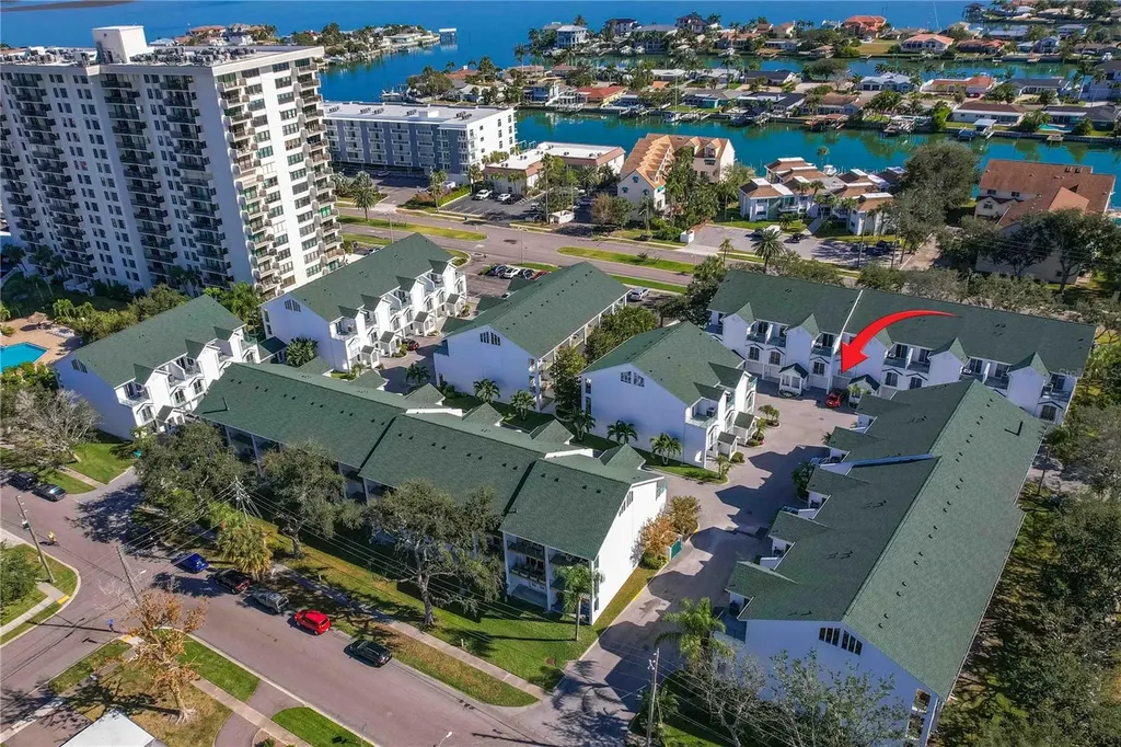 320 Island Way Clearwater Beach FL 33767