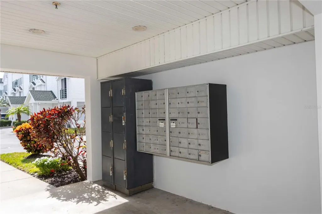 320 Island Way Clearwater Beach FL 33767