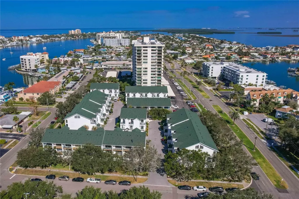 320 Island Way Clearwater Beach FL 33767