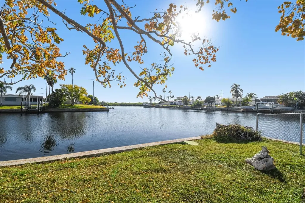 12605 4th Isle Hudson FL 34667