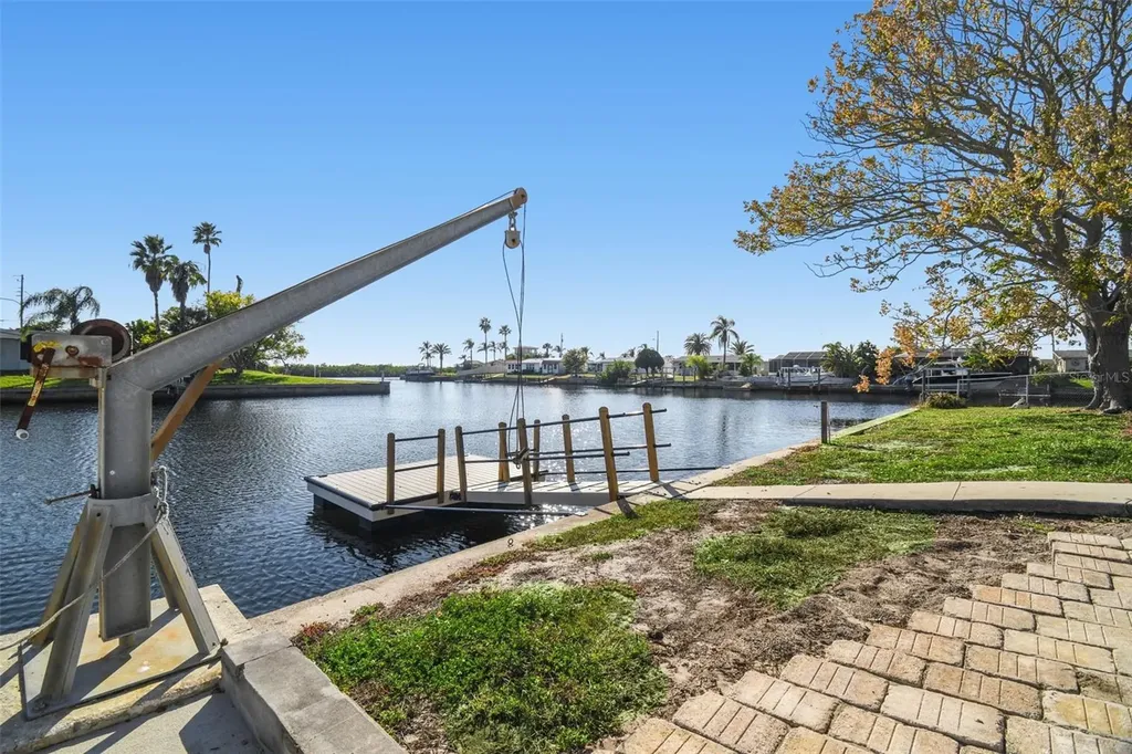 12605 4th Isle Hudson FL 34667