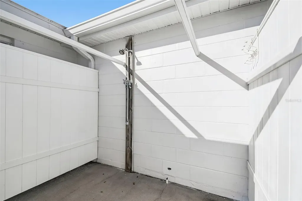 12605 4th Isle Hudson FL 34667