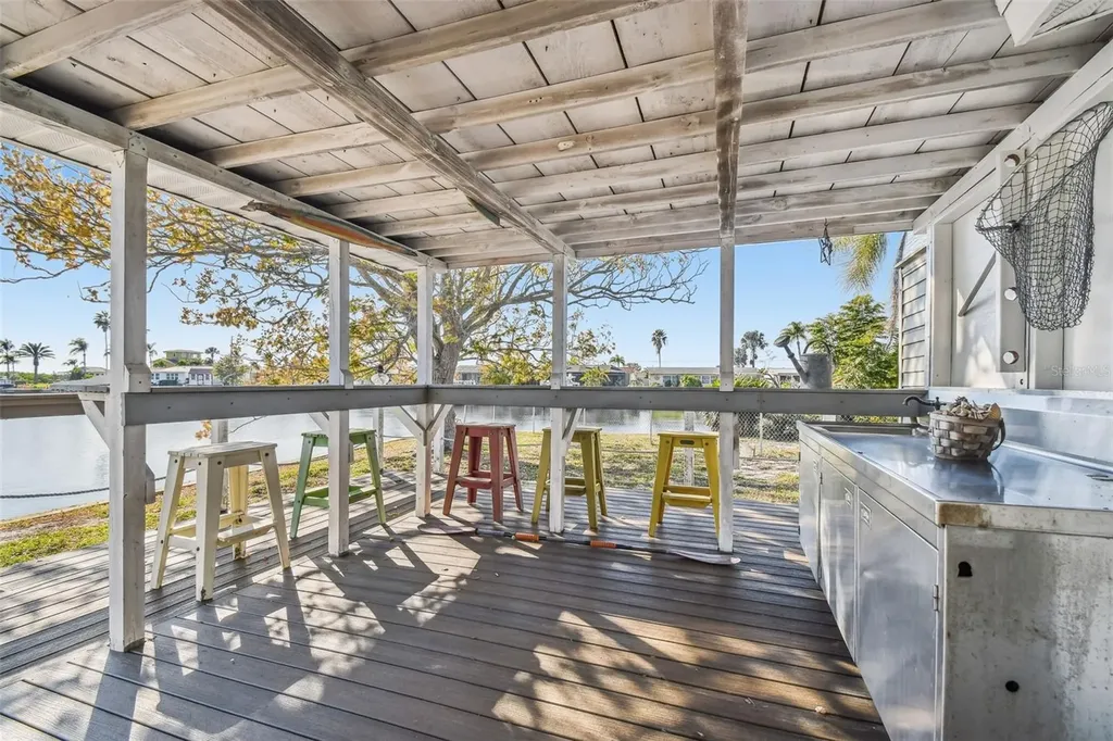 12605 4th Isle Hudson FL 34667